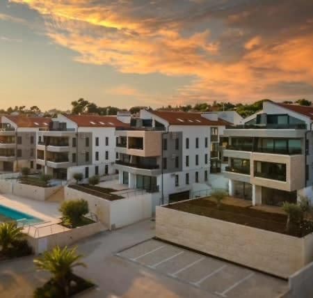 Luxury Apartment Anto With Sea View And Balcony バニョレ エクステリア 写真